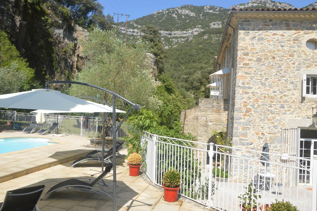 Domaine De La Carriere Bed and Breakfast Sumène Exteriör bild