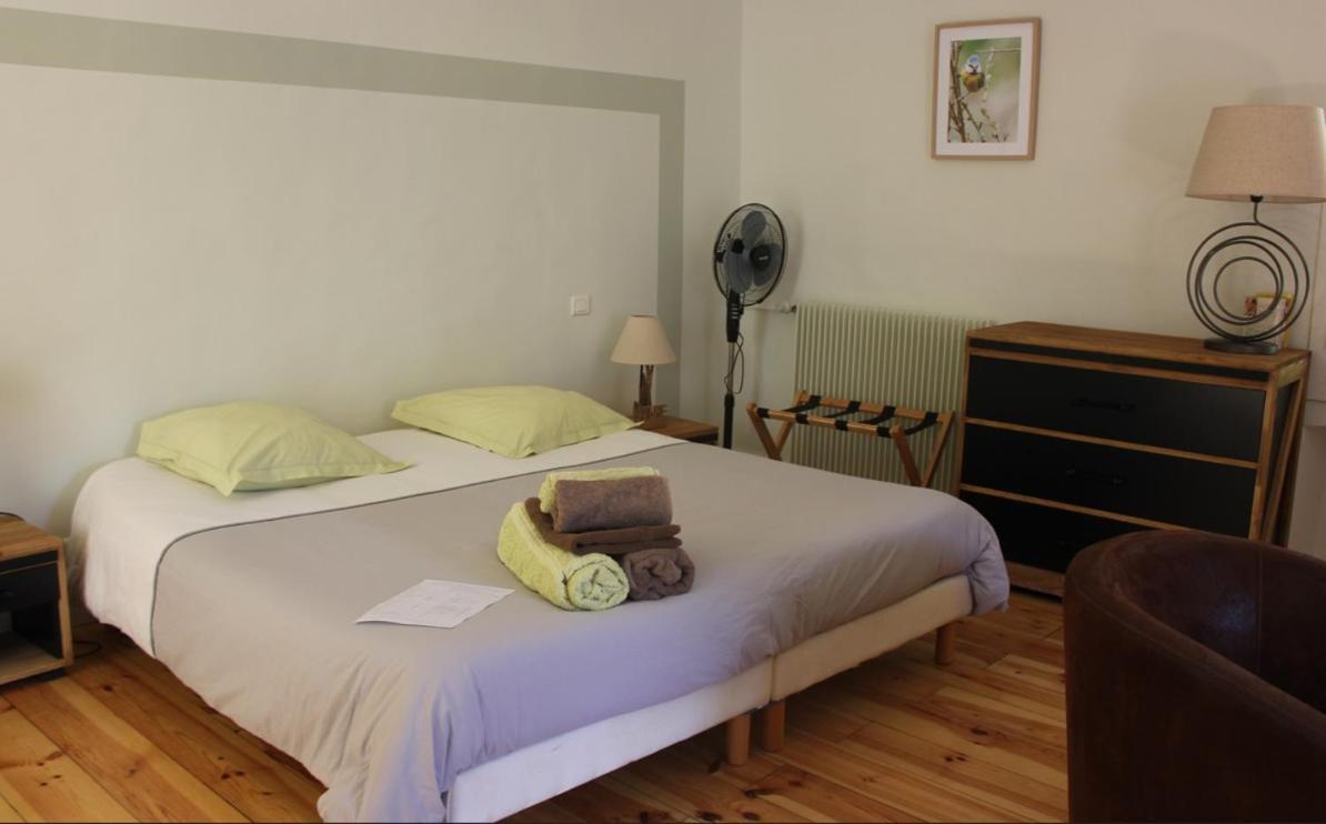 Domaine De La Carriere Bed and Breakfast Sumène Exteriör bild